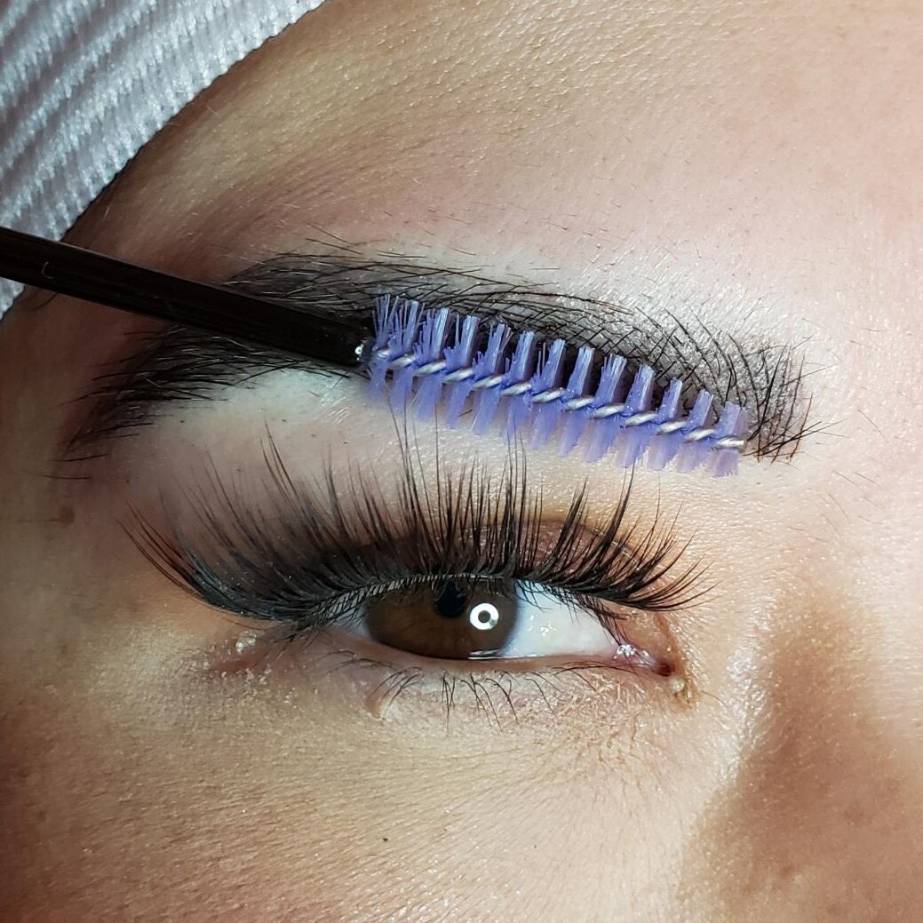 San Jose Microblading Beauty Bar in the San Francisco Bay Area is dedicated to giving you the eyebrows of your dreams. I value all my clients. Quality is very important to me, therefore I only use the very best semi-permanent makeup tools & products on the market. Mircoblading & shading the eyebrows is a meticulous eyebrow tattooing process and is also a solution to thin brows. It doesn't matter if you have thick brows or if you just want to define brows that aren't as visible. Whether you have light eyebrows, no eyebrows, a microblading or shading procedure can give flawless, natural, fuller looking eyebrows.